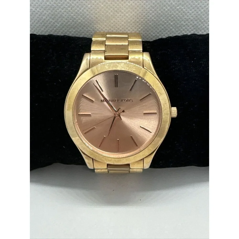 Michael Kors Runway MK3197 Women Rose Gold Analog Dial Quartz Wrist Watch JNA643